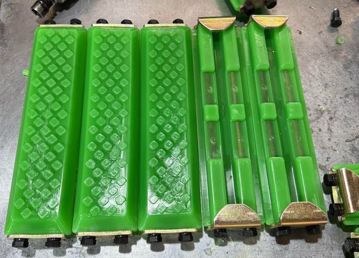 VectorMax 400mm Clip-On Polyurethane Track Pad