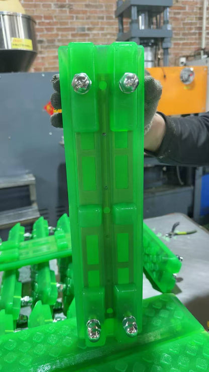 VectorMax 450mm Bolt-On Polyurethane Track Pad
