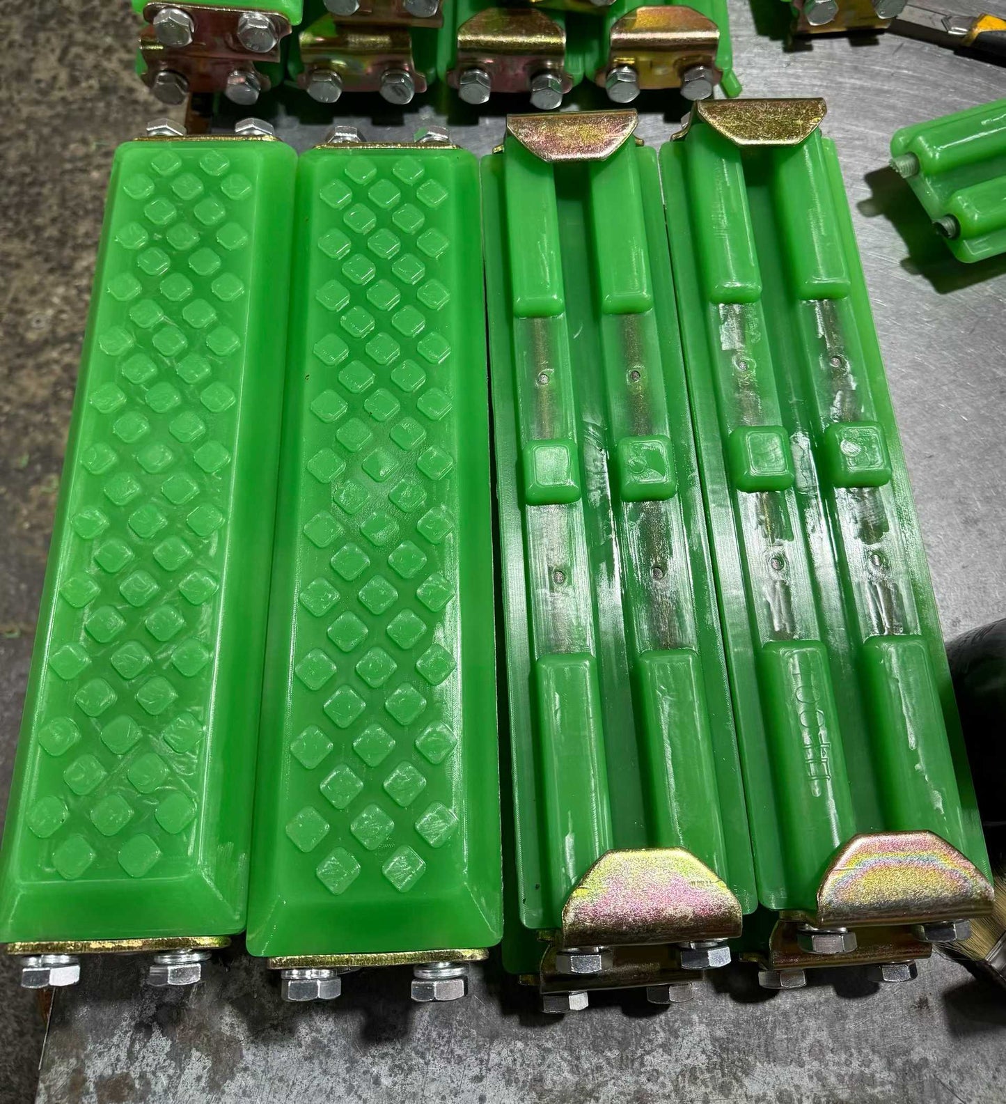 VectorMax 450mm Clip-On Polyurethane Track Pad