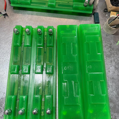 VectorMax 500mm bolt-on polyurethane track pad