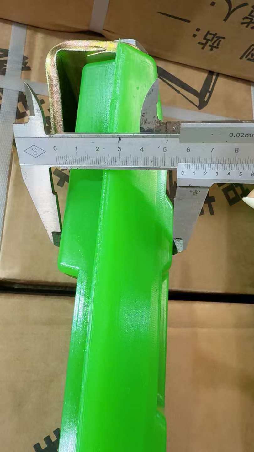VectorMax 500mm Clip-On Polyurethane Track Pad